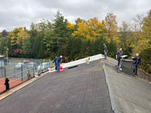 Rumbecker Tennisheim reperatur des Daches